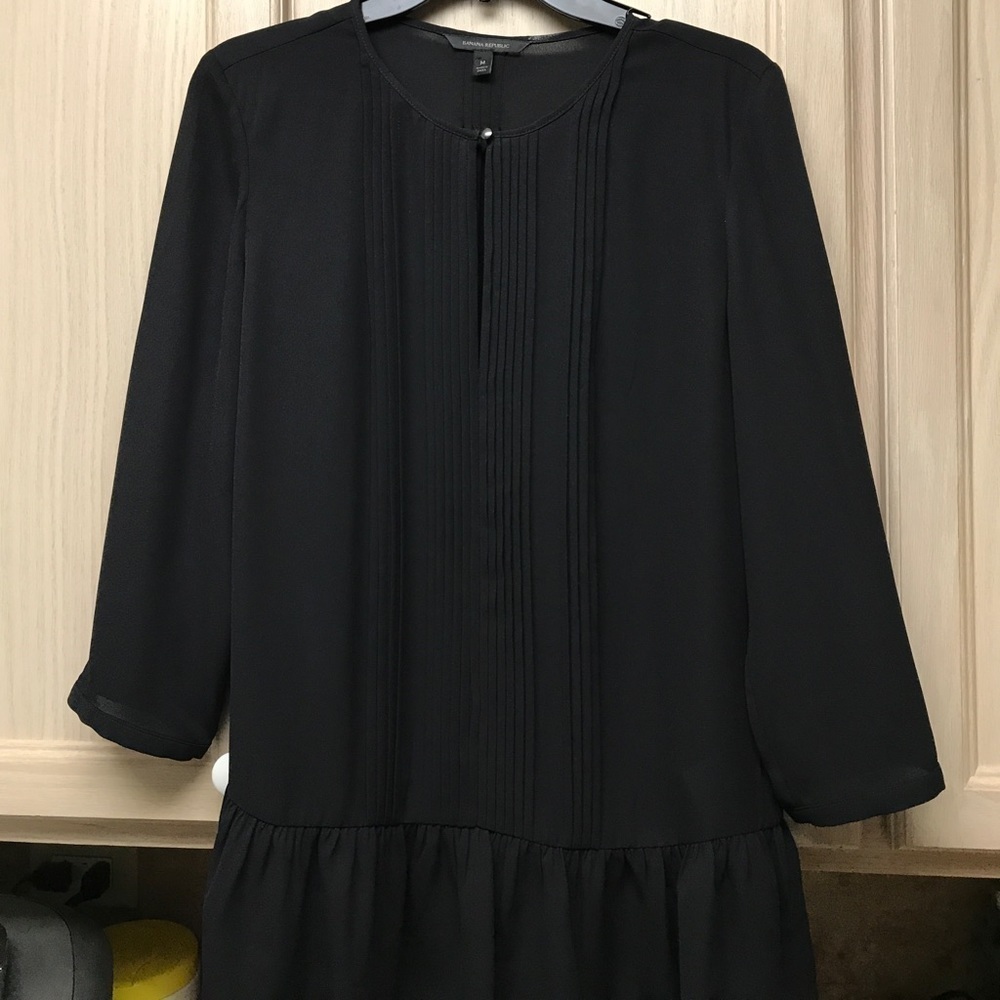 Banana Republic paneled peplum top